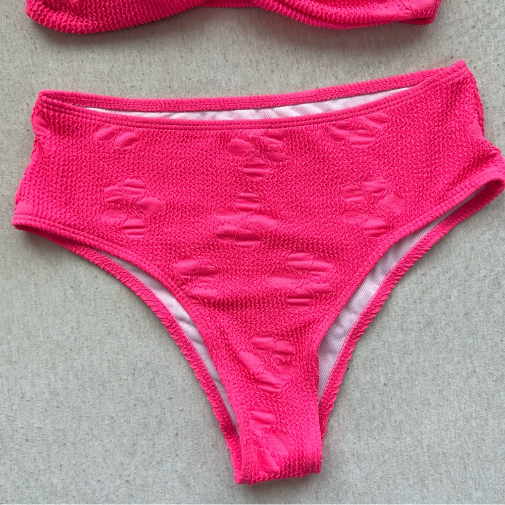 NEW full bikini set hot pink floral swimwear with twist details - Picture 4 of 12